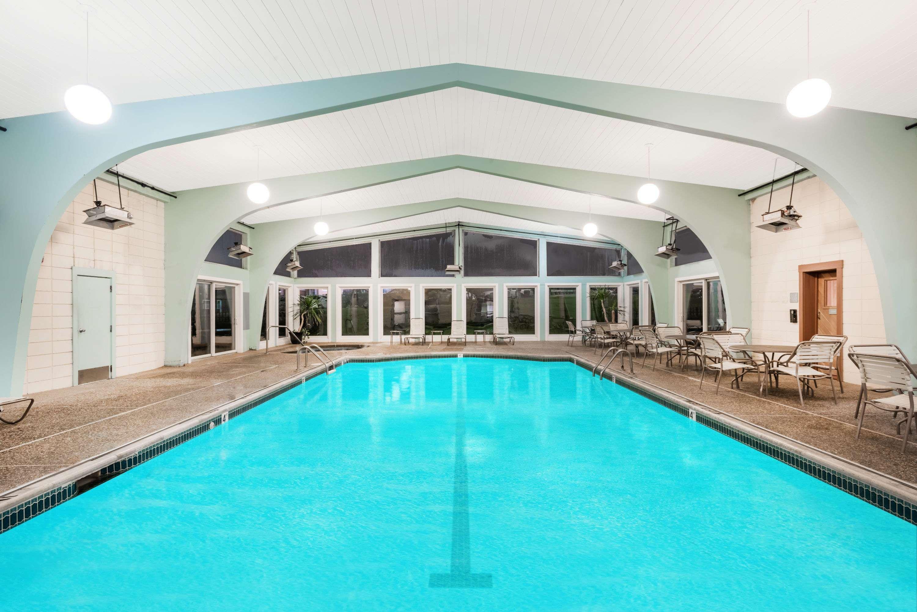 Howard Johnson By Wyndham Middletown Newport Area Екстериор снимка