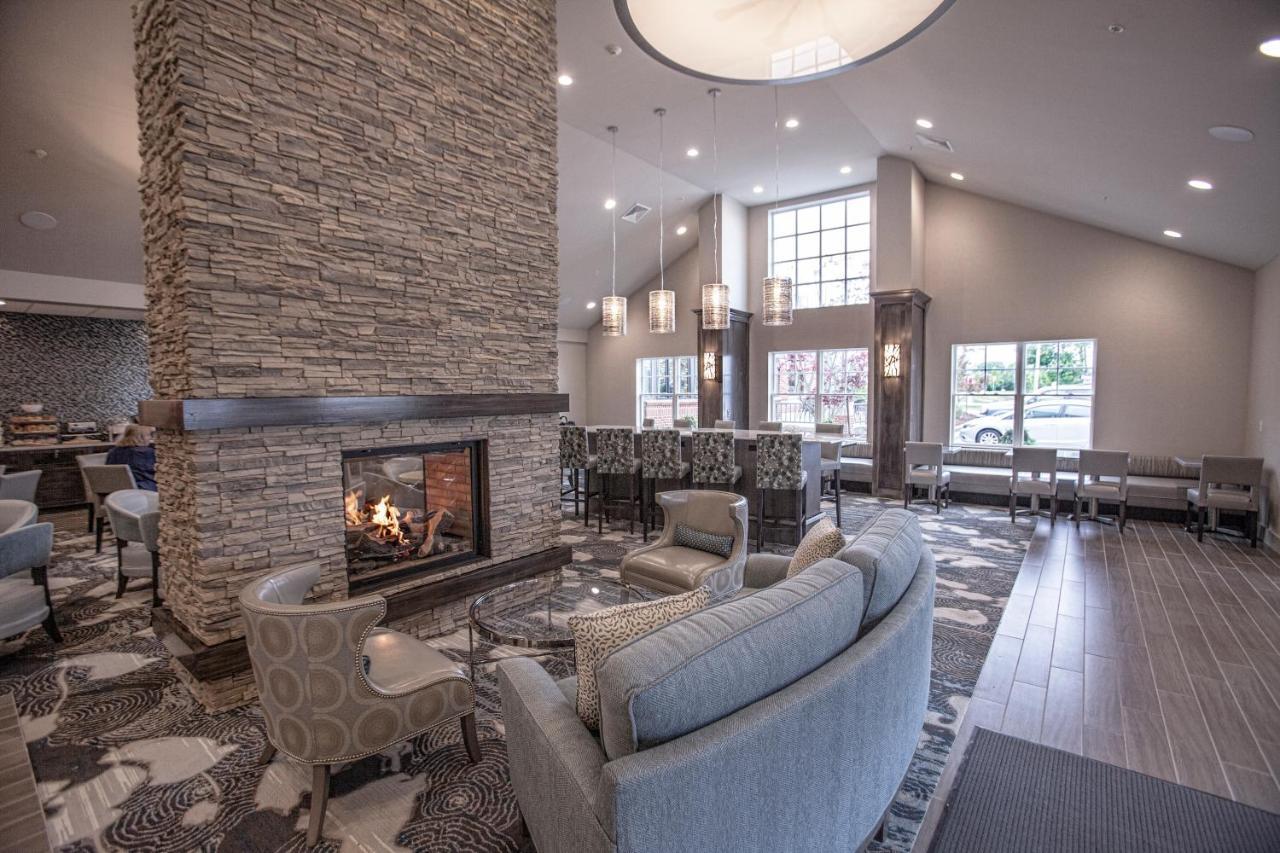 Howard Johnson By Wyndham Middletown Newport Area Екстериор снимка